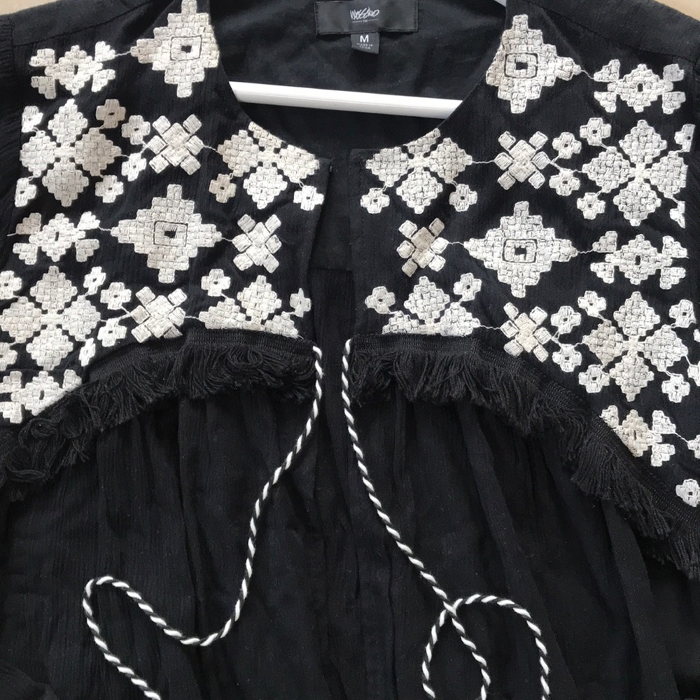 Embroidered Jacket - Picture 3 of 4